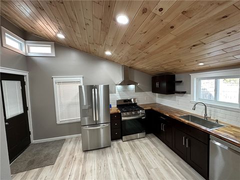 Tiny photo for 11 Leland Avenue, Bradford City, PA 16701 (MLS # R1655541)