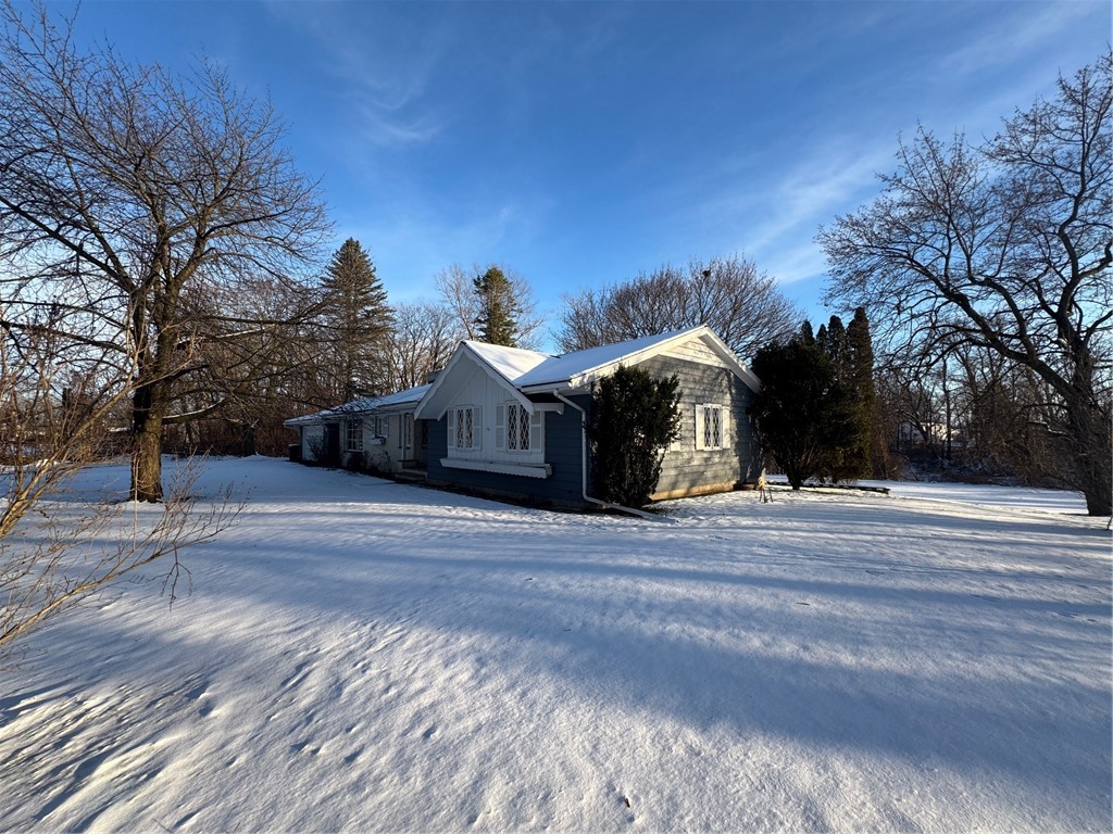 1990 Route 5 & 20 Highway