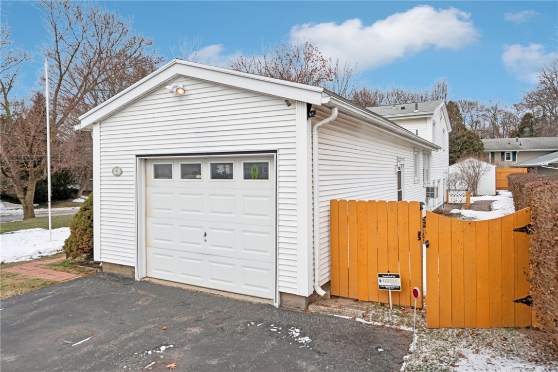 30 Densmore Road, Irondequoit, New York image 5