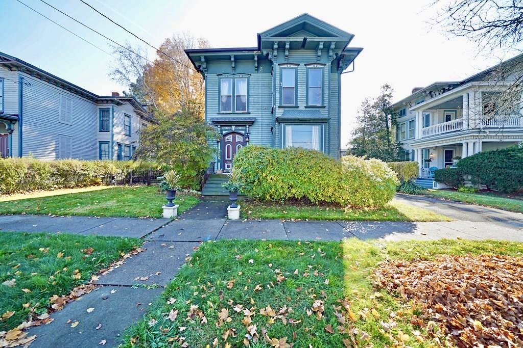 465 W Church