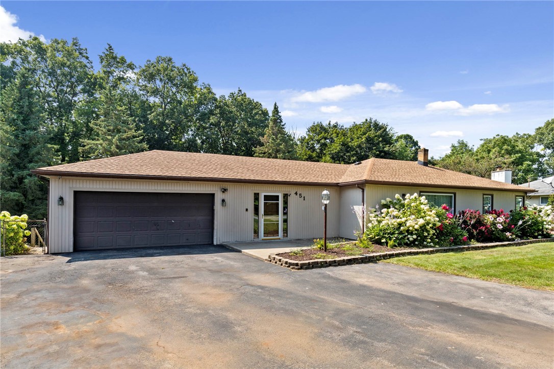 451 Manse Lane, Penfield, New York image 4