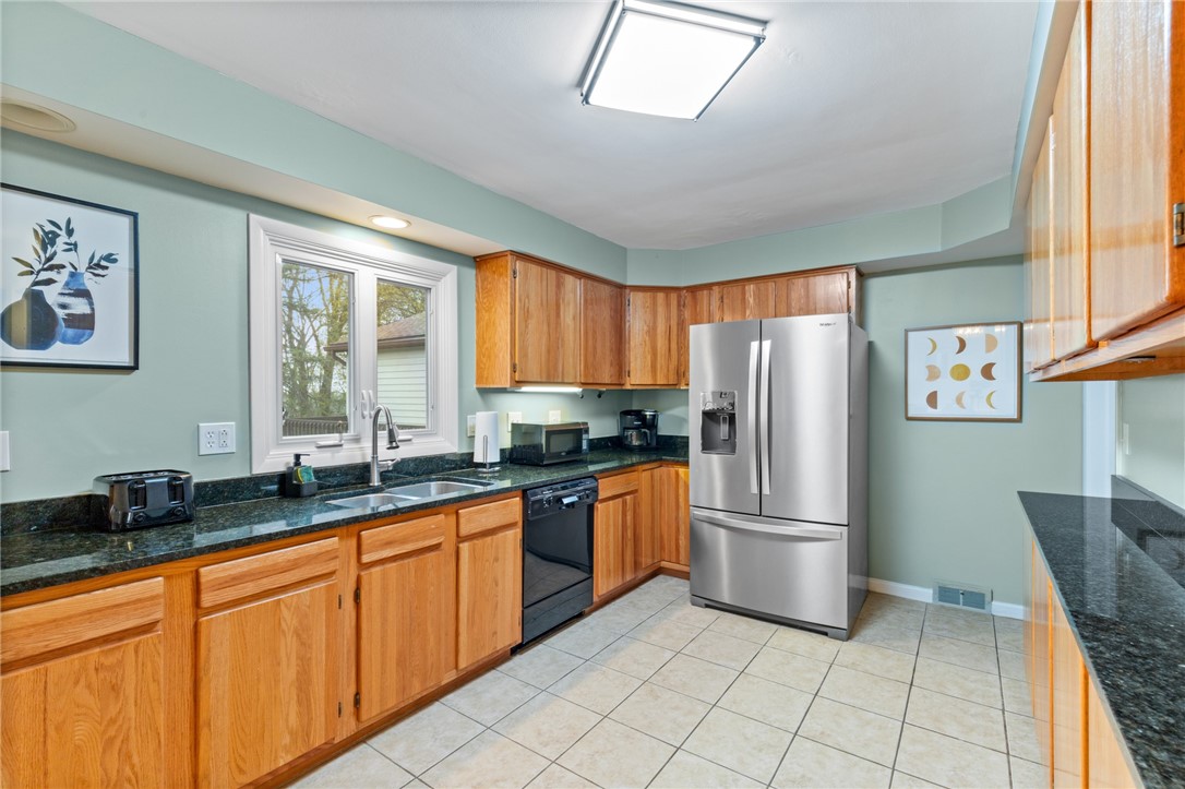 451 Manse Lane, Penfield, New York image 10