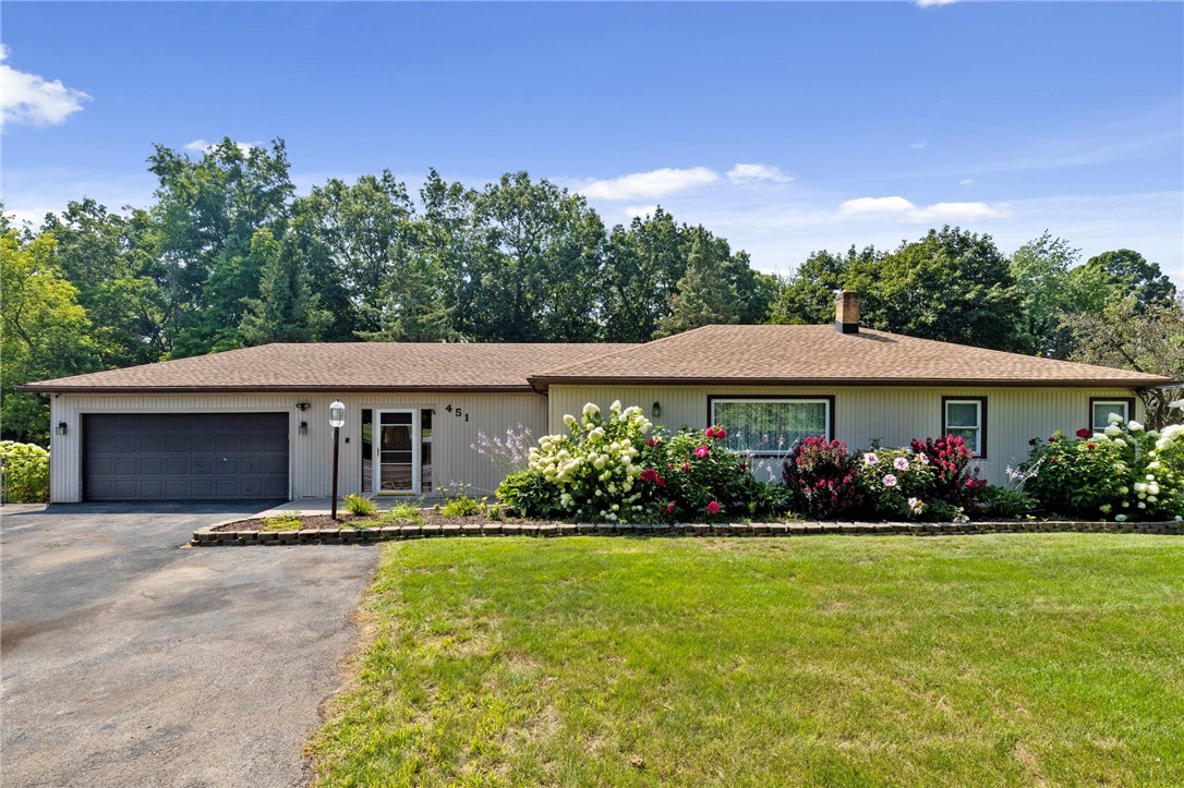 451 Manse Lane, Penfield, New York image 2