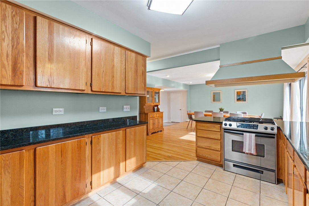451 Manse Lane, Penfield, New York image 12