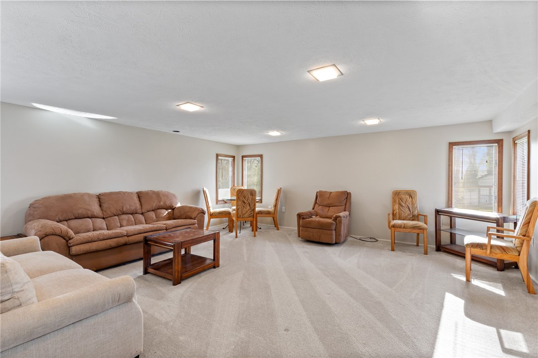 451 Manse Lane, Penfield, New York image 38