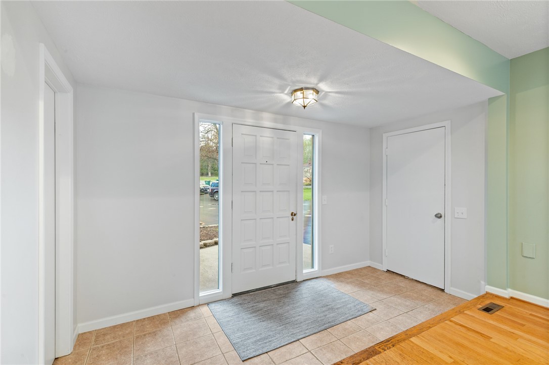 451 Manse Lane, Penfield, New York image 5