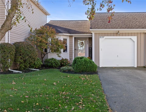 Photo of 227 Deerhurst Lane, Webster, NY 14580 (MLS # R1723460)