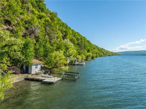 Homes For Sale - 198 E Lake Road<br/> Middlesex, NY 14544