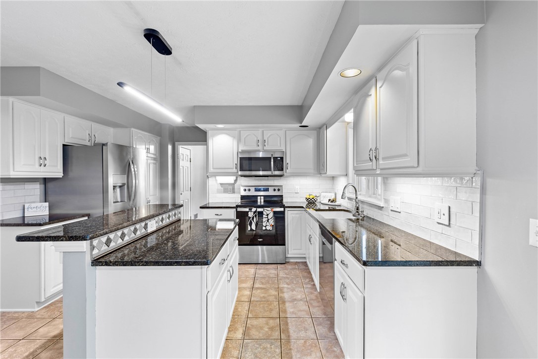 1394 Viking Circle, Webster, New York image 14