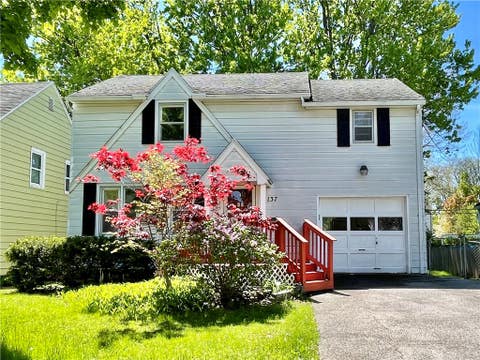 Homes For Sale - 137 Edgemont Road<br/> Monroe County, Rochester, NY 14620