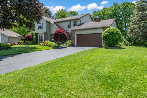 Homes For Sale - 262 Montvale Lane<br/> Greece, NY 14626