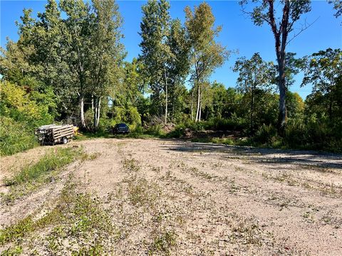 Photo of 709 Ogden Parma Town Line Road, Ogden, NY 14559 (MLS # R1658041)