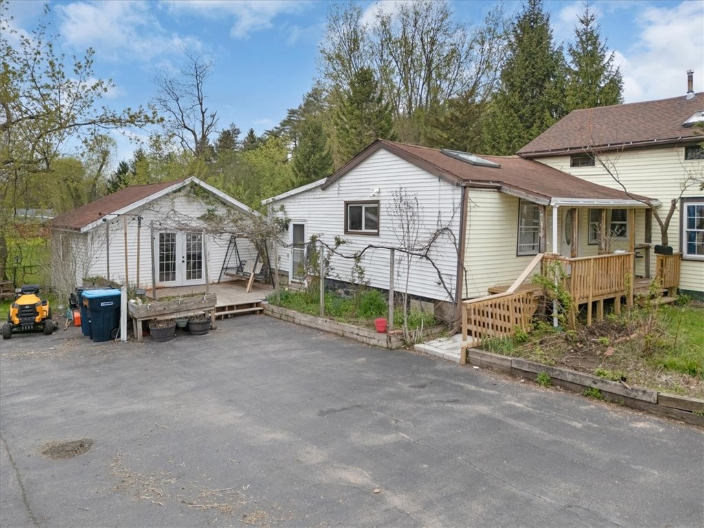 2095 Baird Road