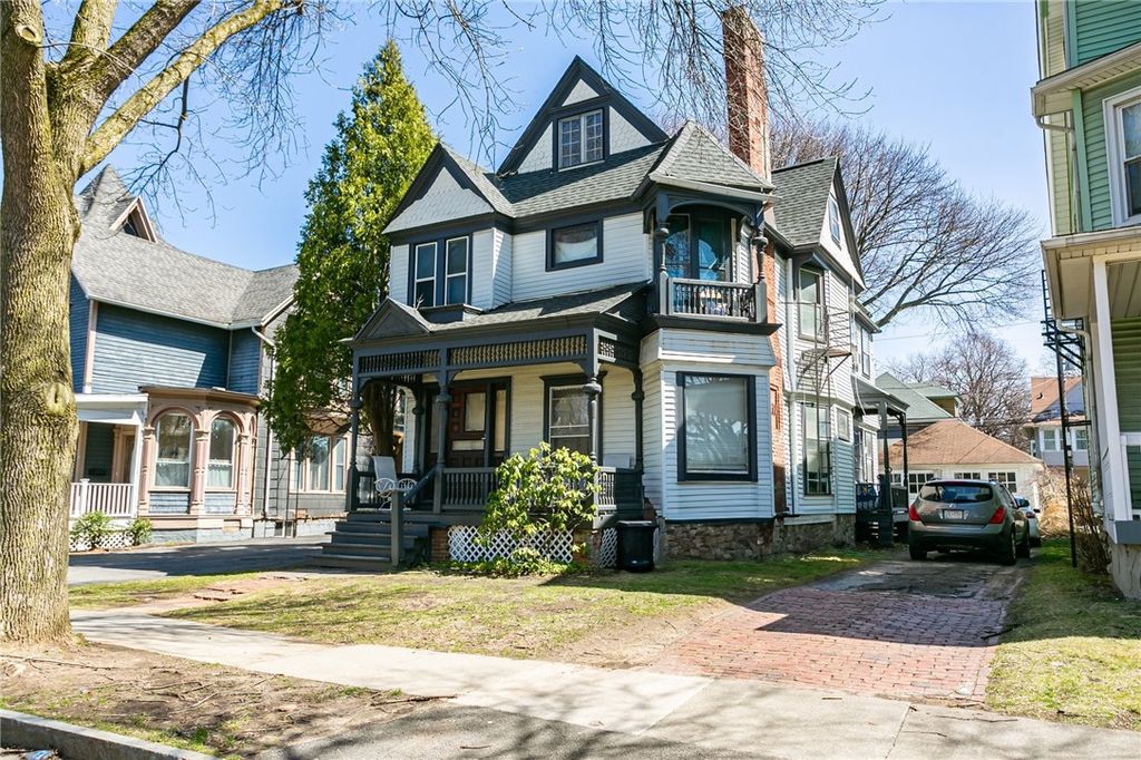 Photo of 500 Oxford Street #1, Rochester, NY 14607 (MLS # R1657056)