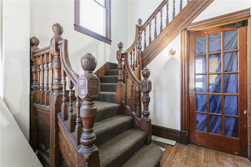 Photo of 500 Oxford Street #1, Rochester, NY 14607 (MLS # R1657056)