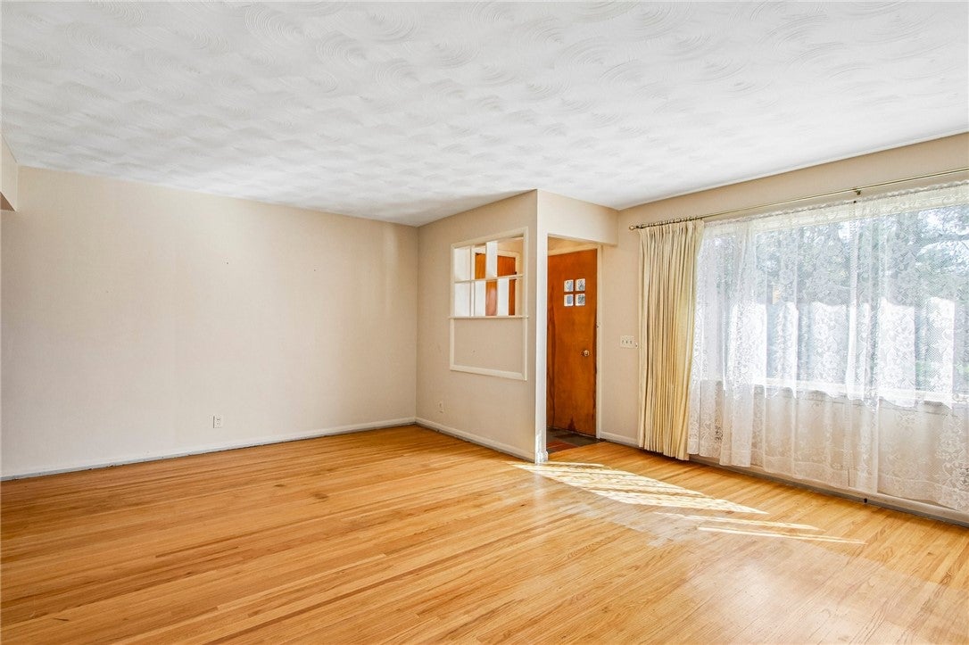 110 Boxwood Drive