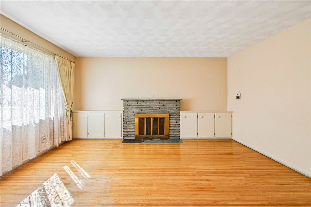 110 Boxwood Drive