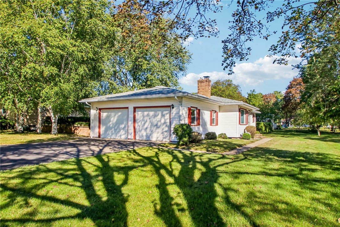 110 Boxwood Drive