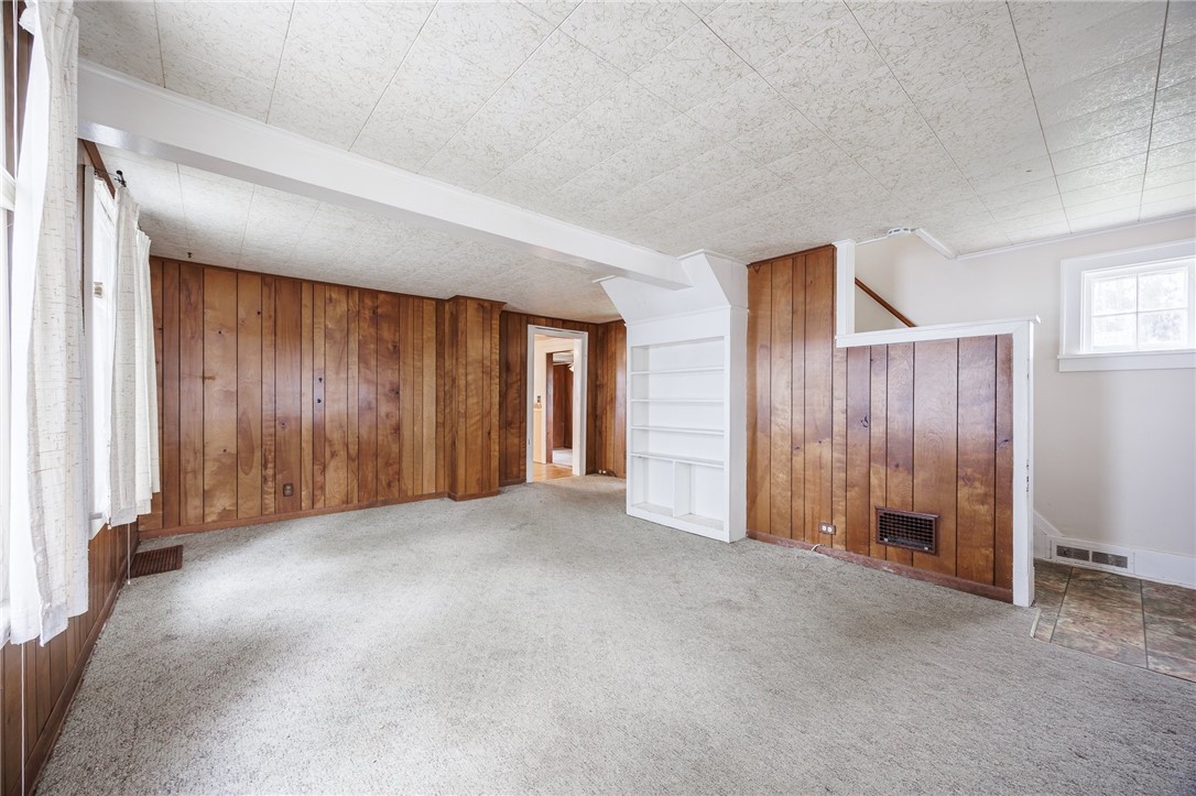 323 Cedar Place, East Rochester, New York image 4
