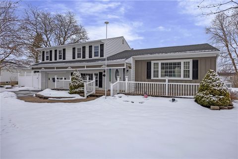 146 South Avenue Newark NY 14513