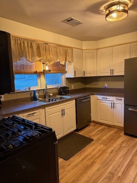 Tiny photo for 808 Sunset Drive, Elmira, NY 14905 (MLS # R1654555)