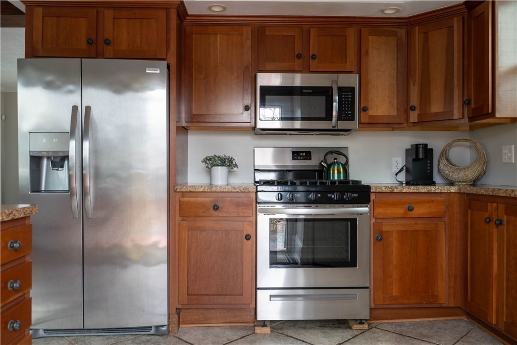 Photo of 179 Lake Front, Irondequoit, NY 14617 (MLS # R1666304)