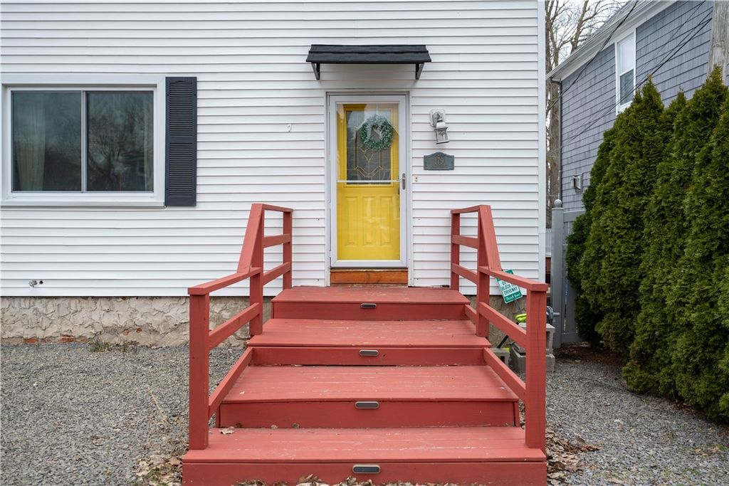 Photo of 179 Lake Front, Irondequoit, NY 14617 (MLS # R1666304)