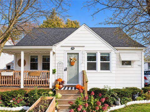 Photo of 1062 Bennington Drive, Greece, NY 14616 (MLS # R1725061)