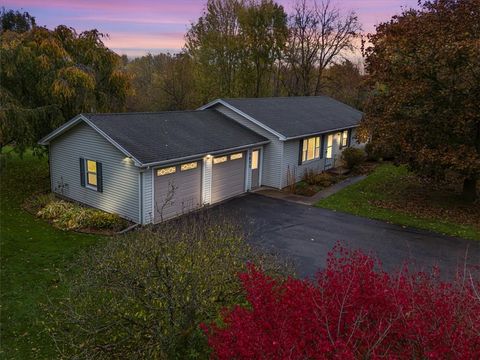 Photo of 2857 Sherwood Road, Palmyra, NY 14522 (MLS # R1647363)