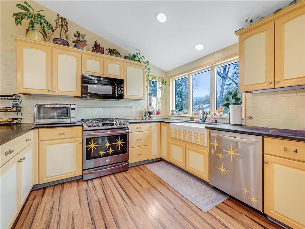174 Forest Hills Road, Brighton, New York image 9