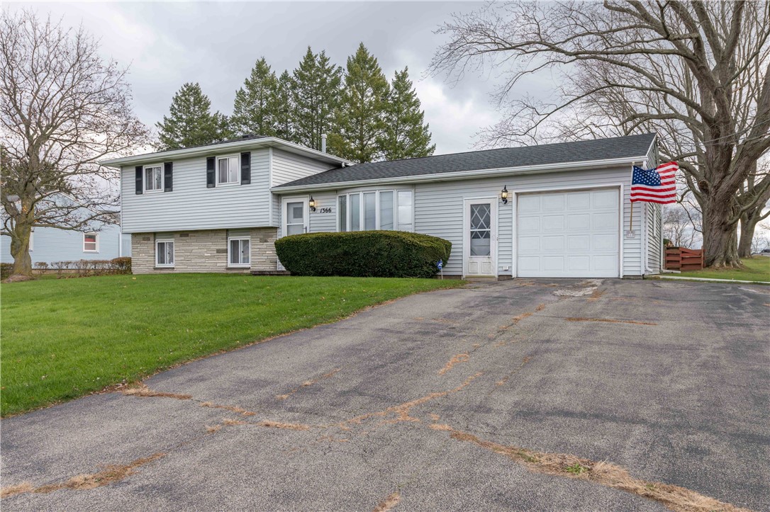 1366 Pinnacle Road, Henrietta, New York image 2