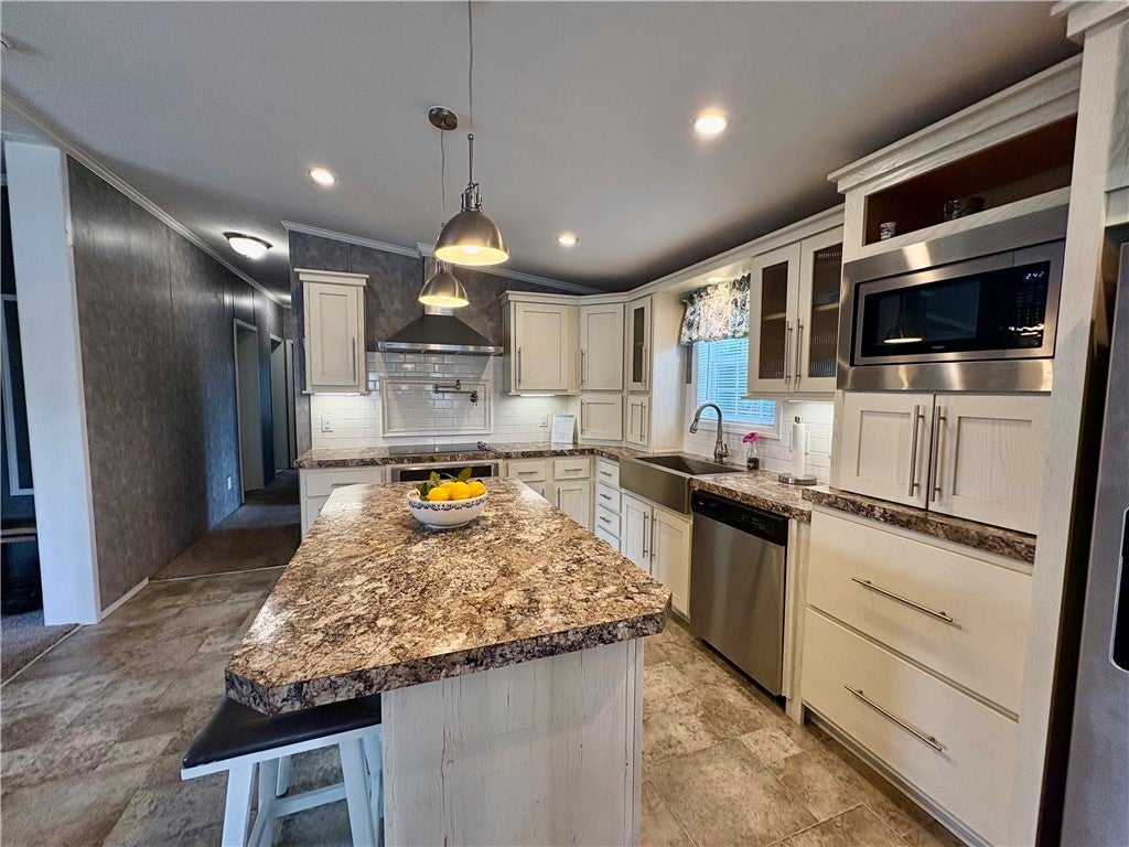 250 White Spruce Lane