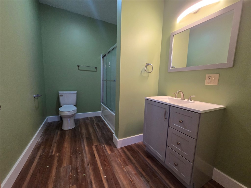 27 e main street 210