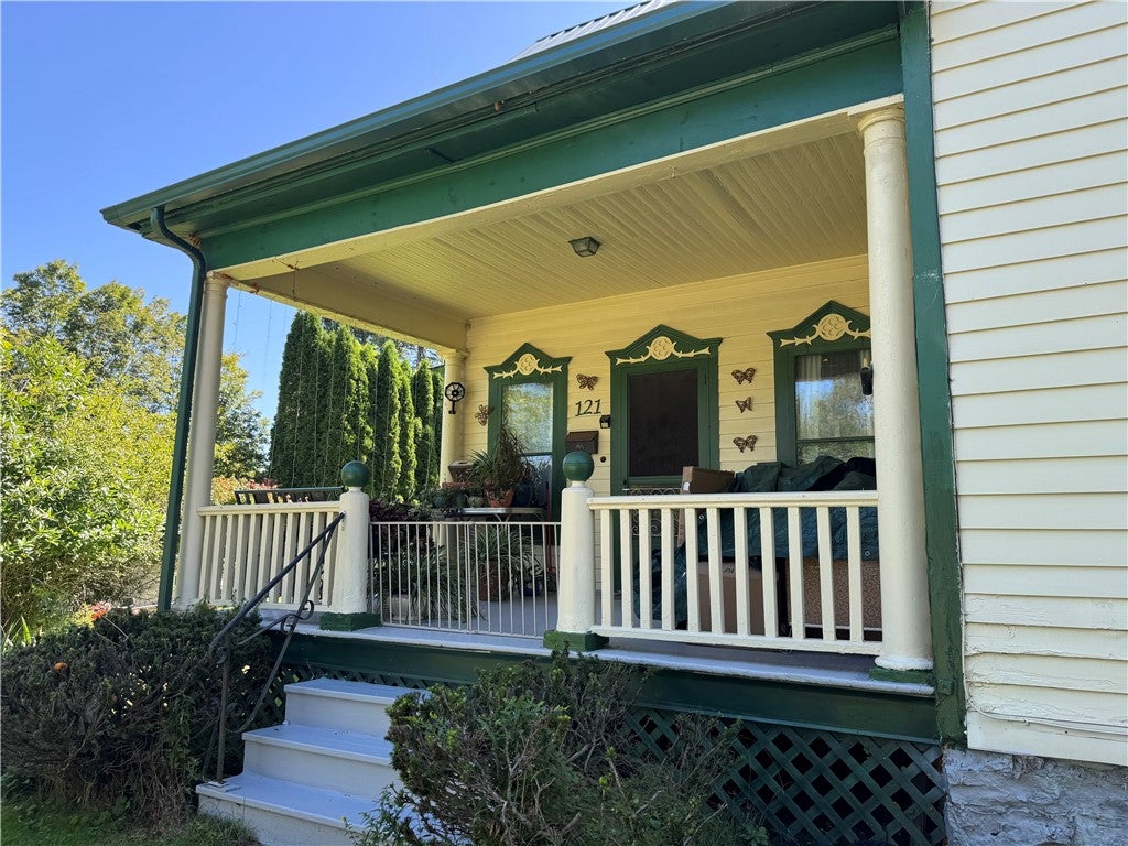 121 Pine Street