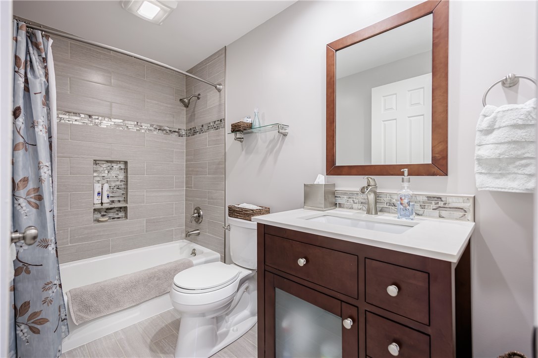 55 Creek Ridge, Pittsford, New York image 20