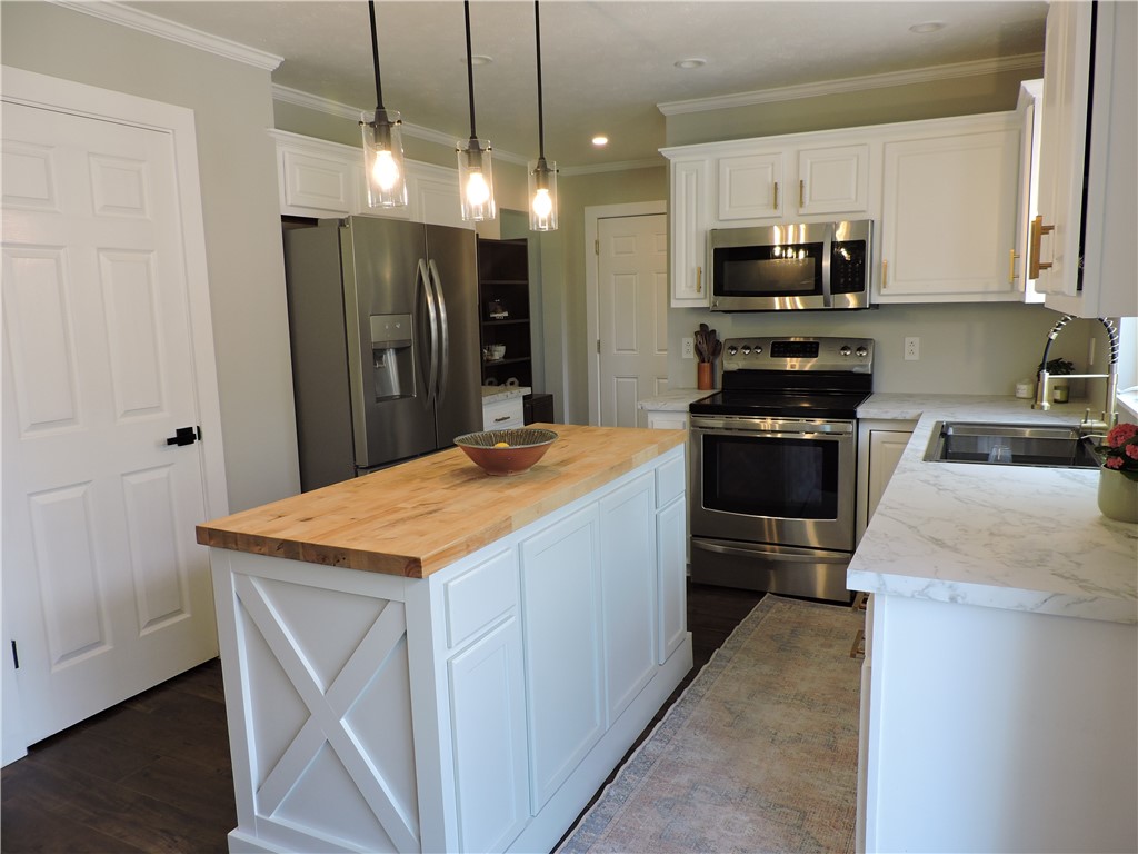 35 Reagan Way, Henrietta, New York image 5