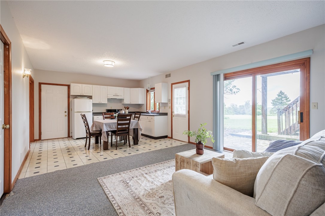 920 Middle Road, Henrietta, New York image 32