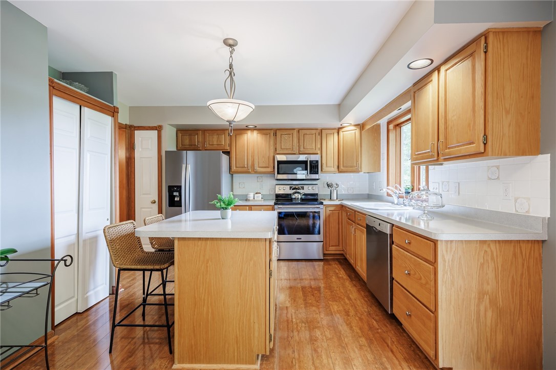 920 Middle Road, Henrietta, New York image 16
