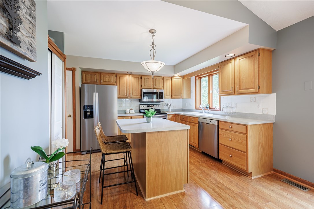 920 Middle Road, Henrietta, New York image 15