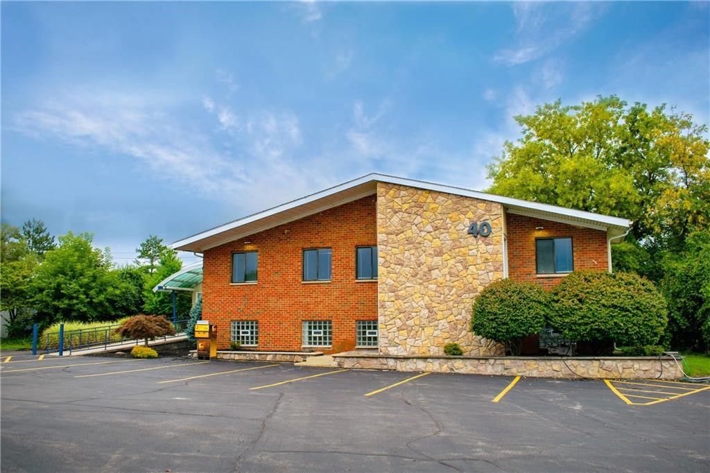 Photo of 40 Wildbriar Road, Henrietta, NY 14623 (MLS # R1679714)