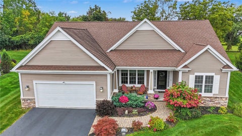Photo of 40 Timber Glen Trl TRL, Penfield, NY 14526 (MLS # R1718132)