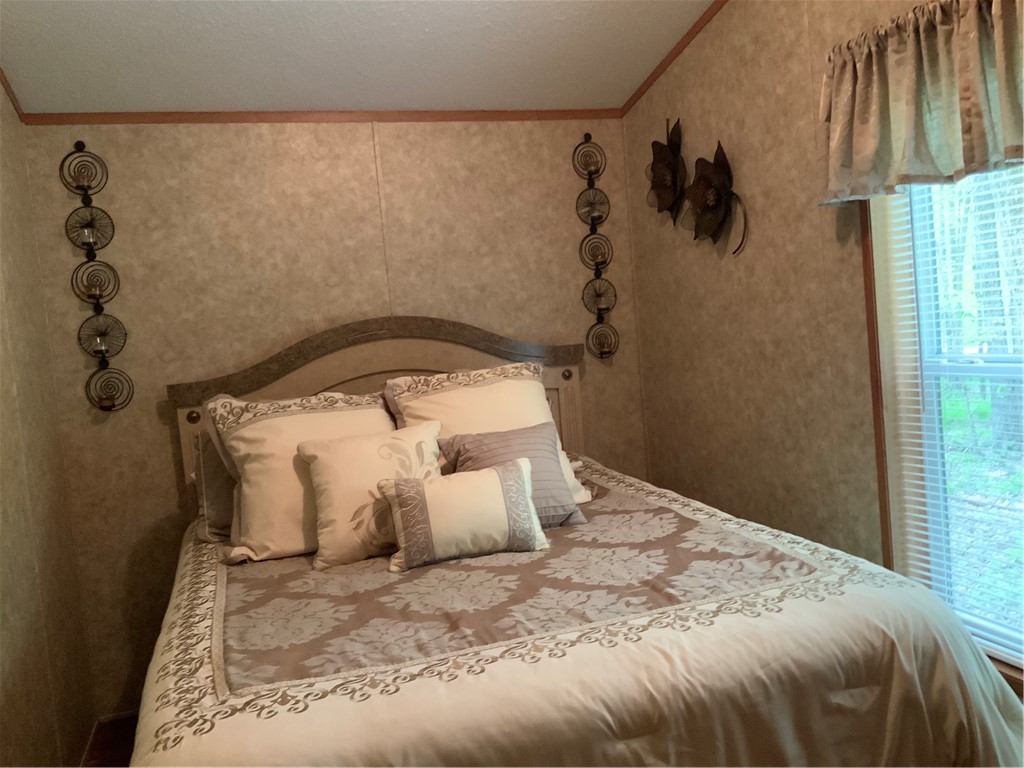 9548 Morris Lane, Clarksville, New York image 8