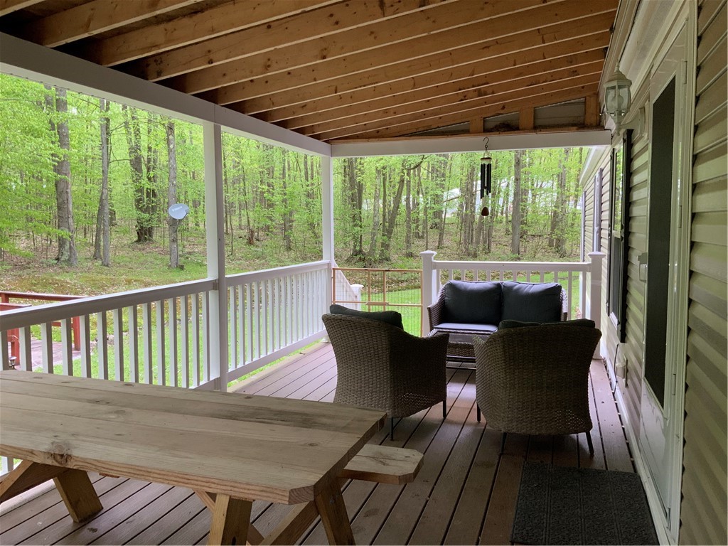 9548 Morris Lane, Clarksville, New York image 12