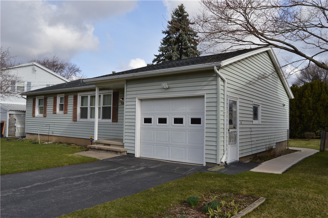 920 Trolley Boulevard, Gates, New York image 29