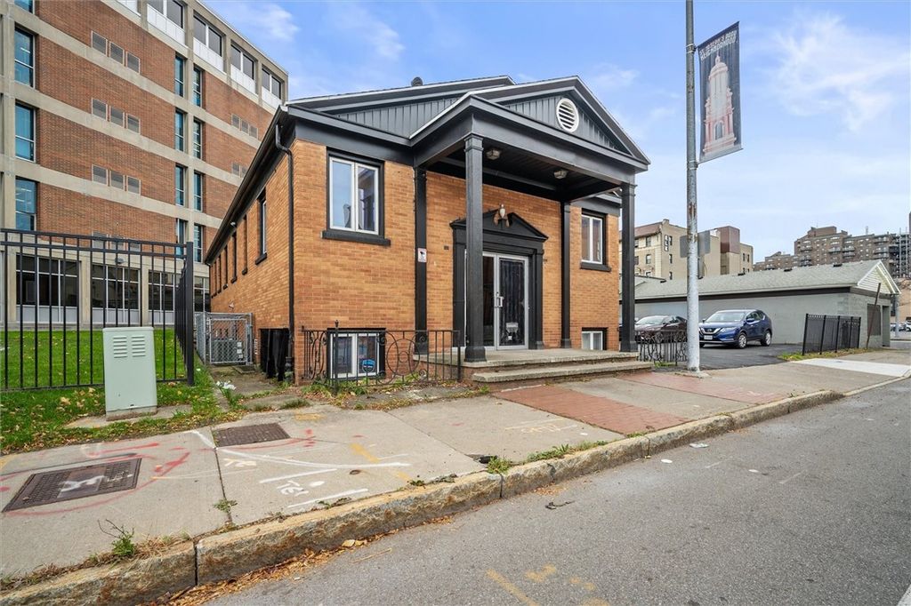 Photo of 287-289 Andrews Street, Rochester, NY 14604 (MLS # R1628754)