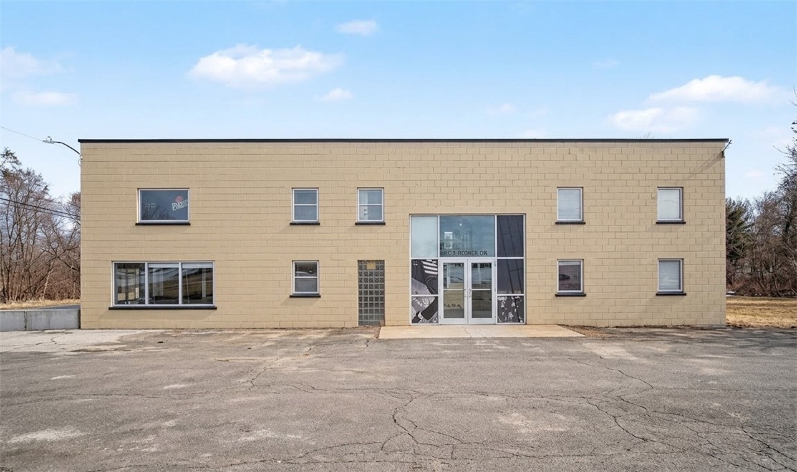 328 Lake Road East