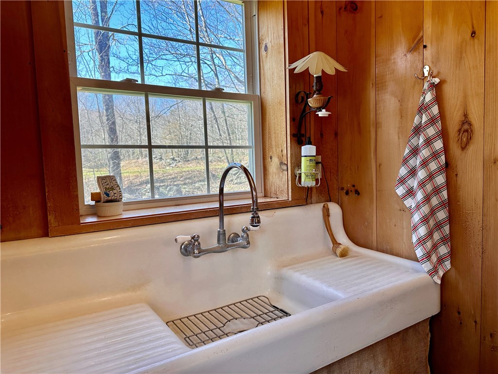535 Autumn Breeze Road, Roxbury, New York image 14