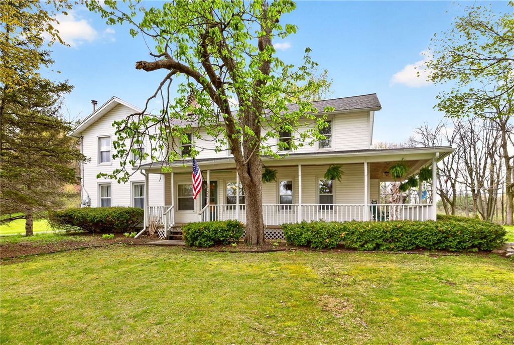 Photo of 5550 Wells Curtice Road, Canandaigua Town, NY 14424 (MLS # R1678052)