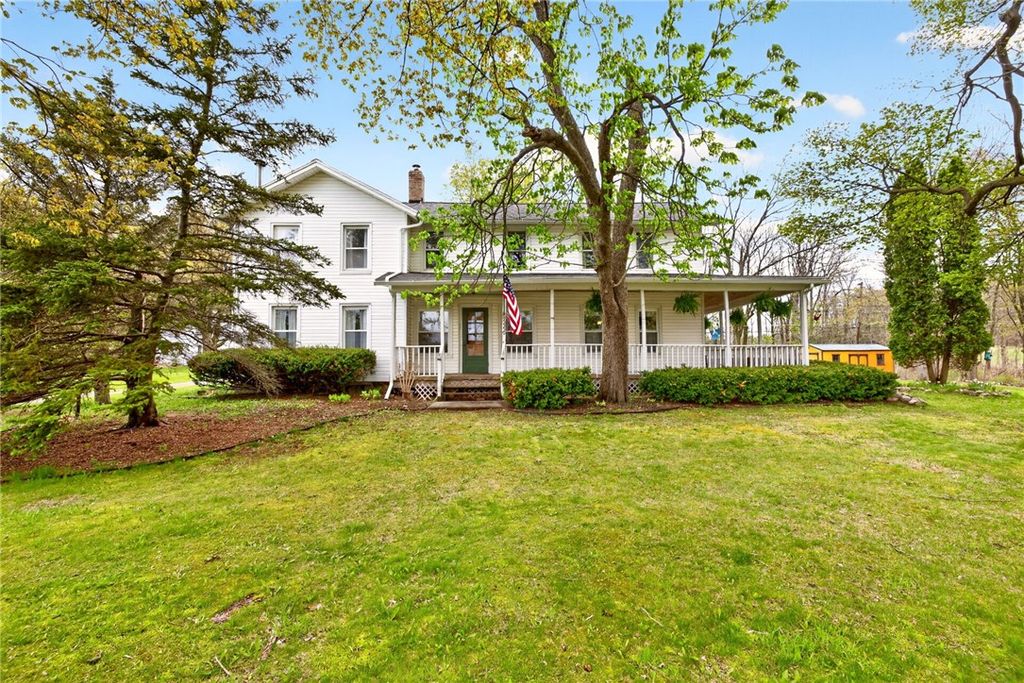 Photo of 5550 Wells Curtice Road, Canandaigua Town, NY 14424 (MLS # R1678052)