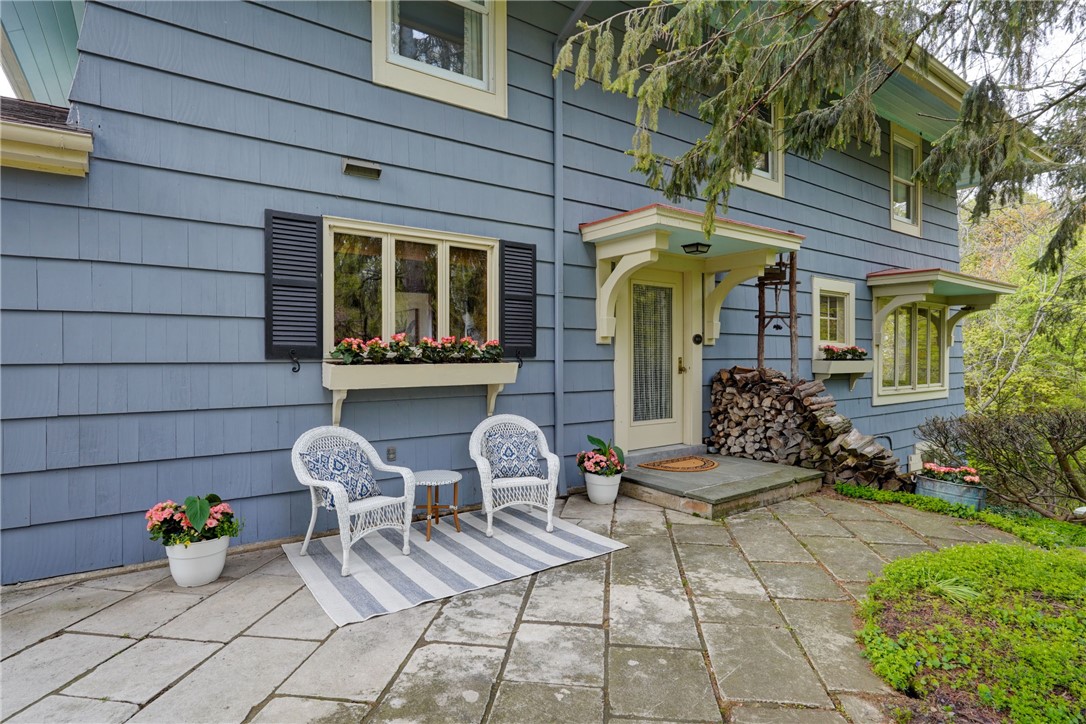 930 Lake Road
